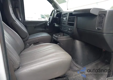 2022 Chevrolet Express G2500 from USA, damaged, VIN 1GCWGAFPXN1284366